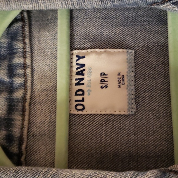 Old Navy jean jacket - Picture 2 of 2